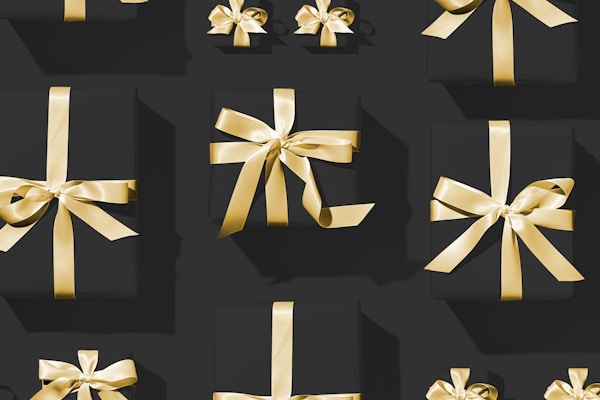 ギフトラッピングされたワインボックス